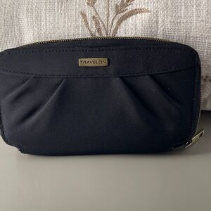 Travelon Black Zippered Pouch Wallet Organized Travelon